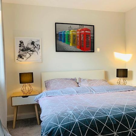 Alpha, Private Double Room, City Centre, Free Parking, Sittingbourne, Kent Eksteriør billede